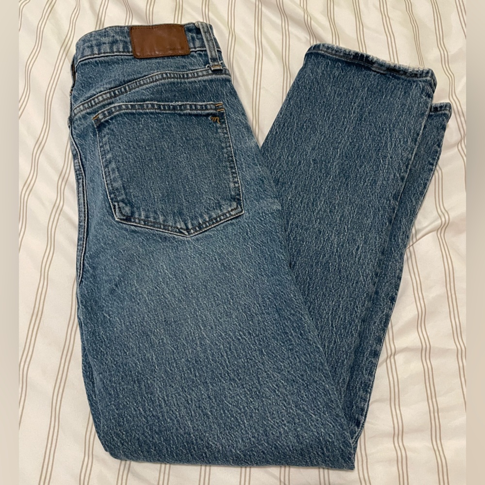 Madewell, classic strait leg, high waist, ankle length jeans size 27